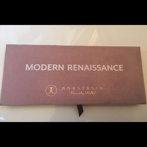 Modern Renaissance eyeshadow palette